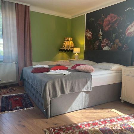 Corso, Zimmer & Fruehstueck Pressbaum Exterior foto